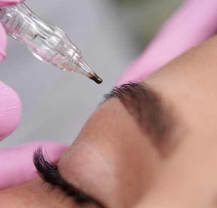 Ombre Powder Brows for Women procedure at Rebornurself