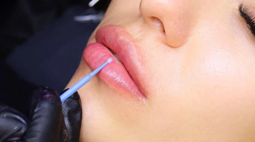 Lip Neutralization for Women at Rebornurself, New Perungalathur, Chennai